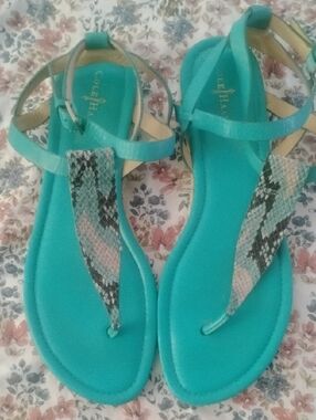 Cole Haan Grove Teal Snake-Print Thong Sandals for Women Sz 9.5